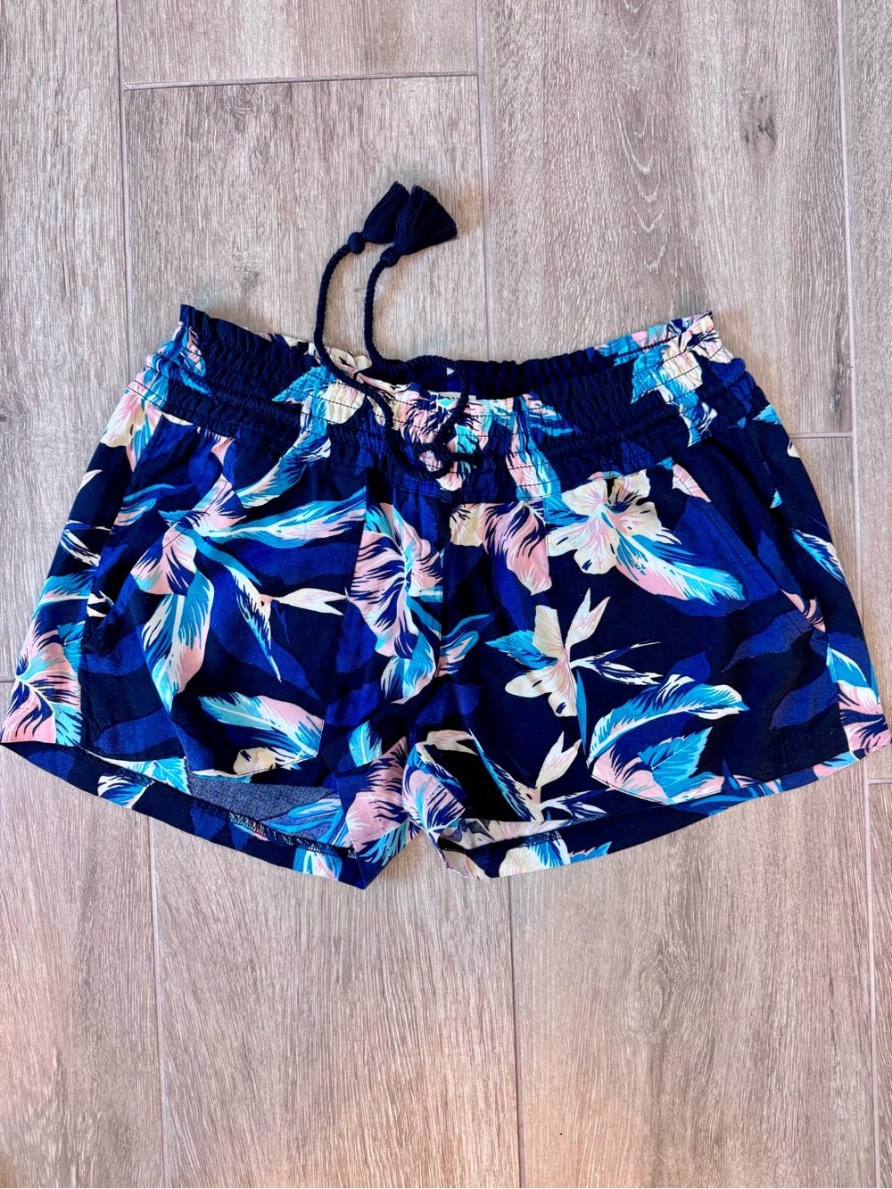 Roxy Navy Floral Print Elastic Waist Shorts